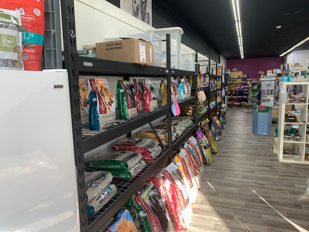 Porthos Pet Supplies & Grooming | 118 2 Ave S, Vulcan, AB T0L 2B0, Canada | Phone: (403) 423-2536