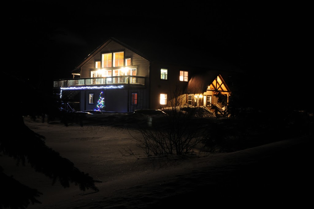 Le NOMADE Mont-Tremblant | 439 Chemin de la Côte aux Trembles, Lac-Supérieur, QC J0T 1J0, Canada | Phone: (819) 688-3994