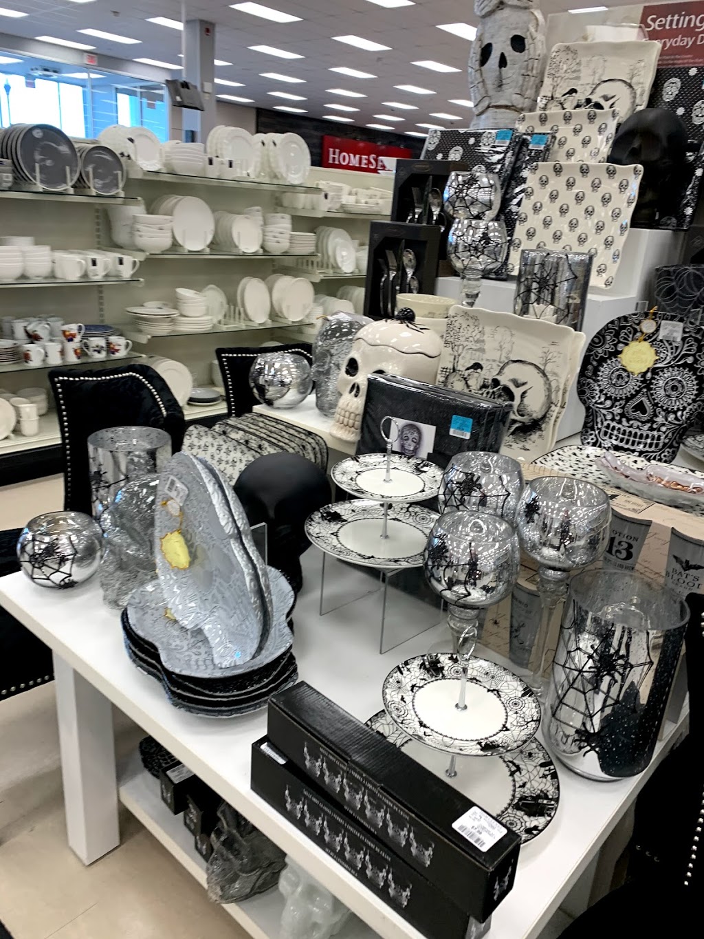 HomeSense | 3075 Wonderland Rd S Unit E, London, ON N6L 1R4, Canada | Phone: (519) 681-5471