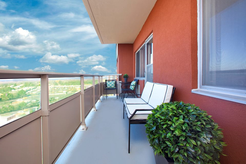 Regency Towers | 610 Lake St, St. Catharines, ON L2N 5T1, Canada | Phone: (905) 935-0601