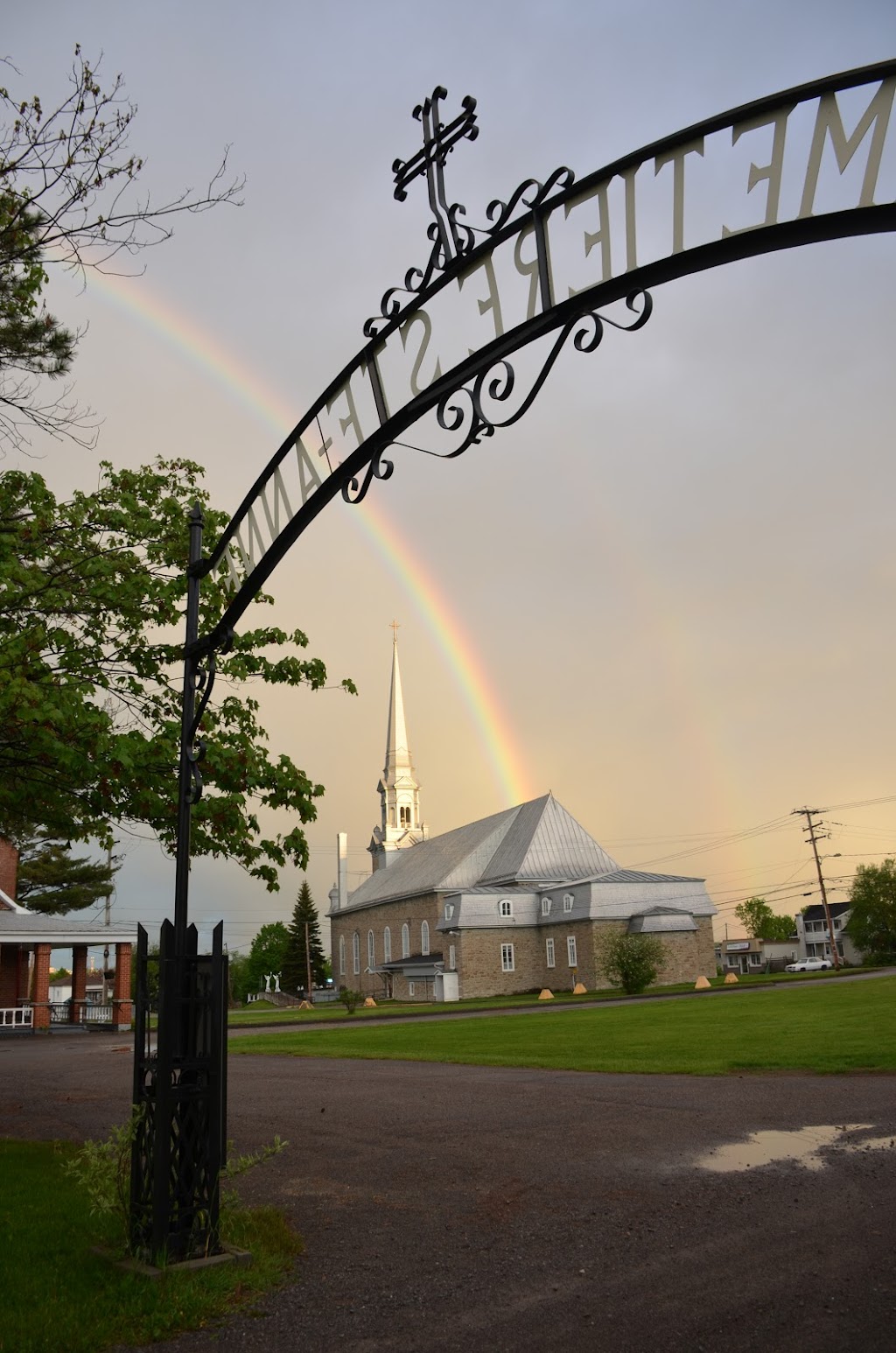 Cimetière Sainte-Anne | 2592 Rue Roussel, Chicoutimi, QC G7G 1Y1, Canada | Phone: (418) 543-7734