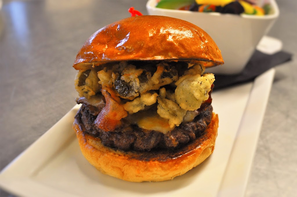 Mulligans Bistro | 12808 Warden Ave, Whitchurch-Stouffville, ON L4A 7X5, Canada | Phone: (905) 888-1955