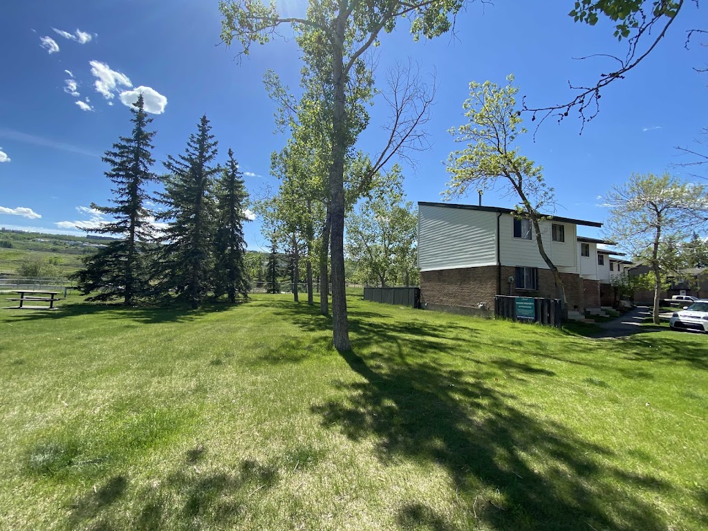 Bow River Townhomes | 6347 Bowview Rd NW, Calgary, AB T3B 4L9, Canada | Phone: (403) 700-2723