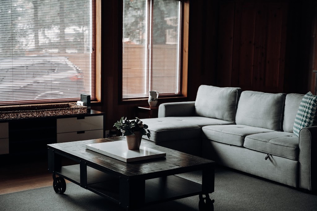 Royal Harrison Retreat @ Harrison Hot Springs | 6507 Rockwell Dr, Harrison Hot Springs, BC V0M 1A3, Canada | Phone: (778) 549-5037
