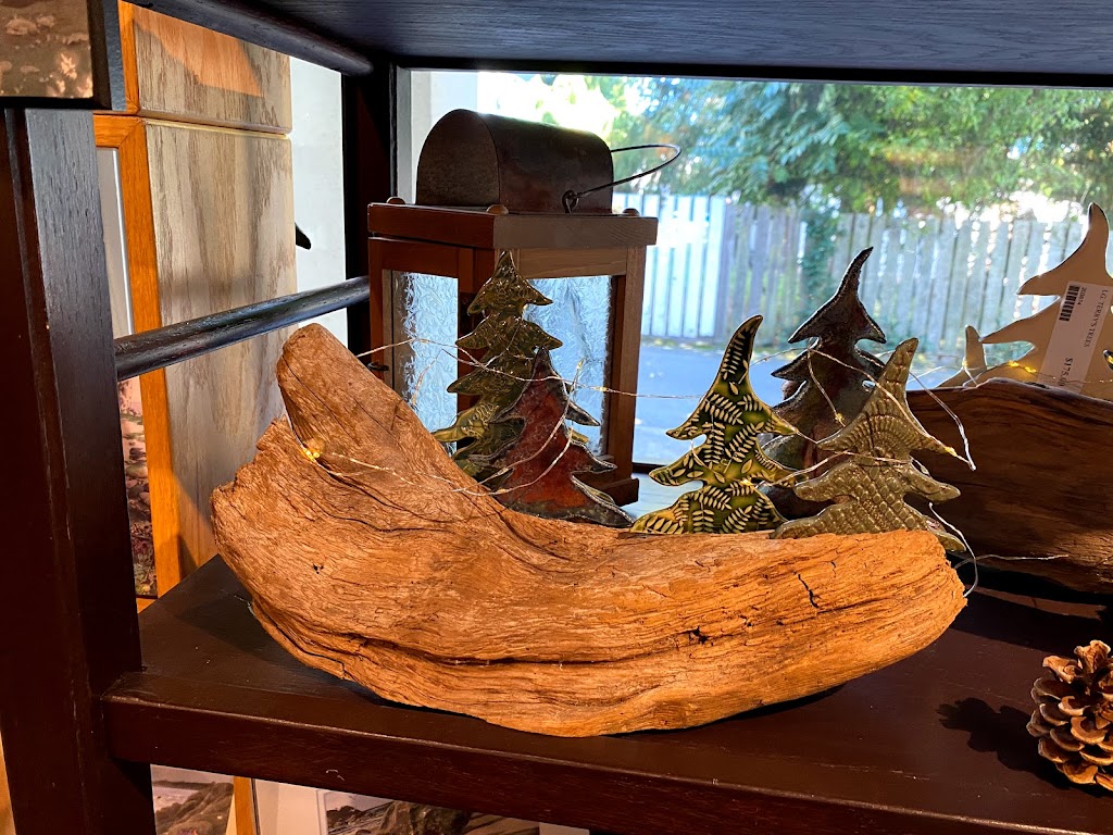 The Gallery & Gift Shop | 9737 Chemainus Rd, Chemainus, BC V0R 1K0, Canada | Phone: (250) 246-9132