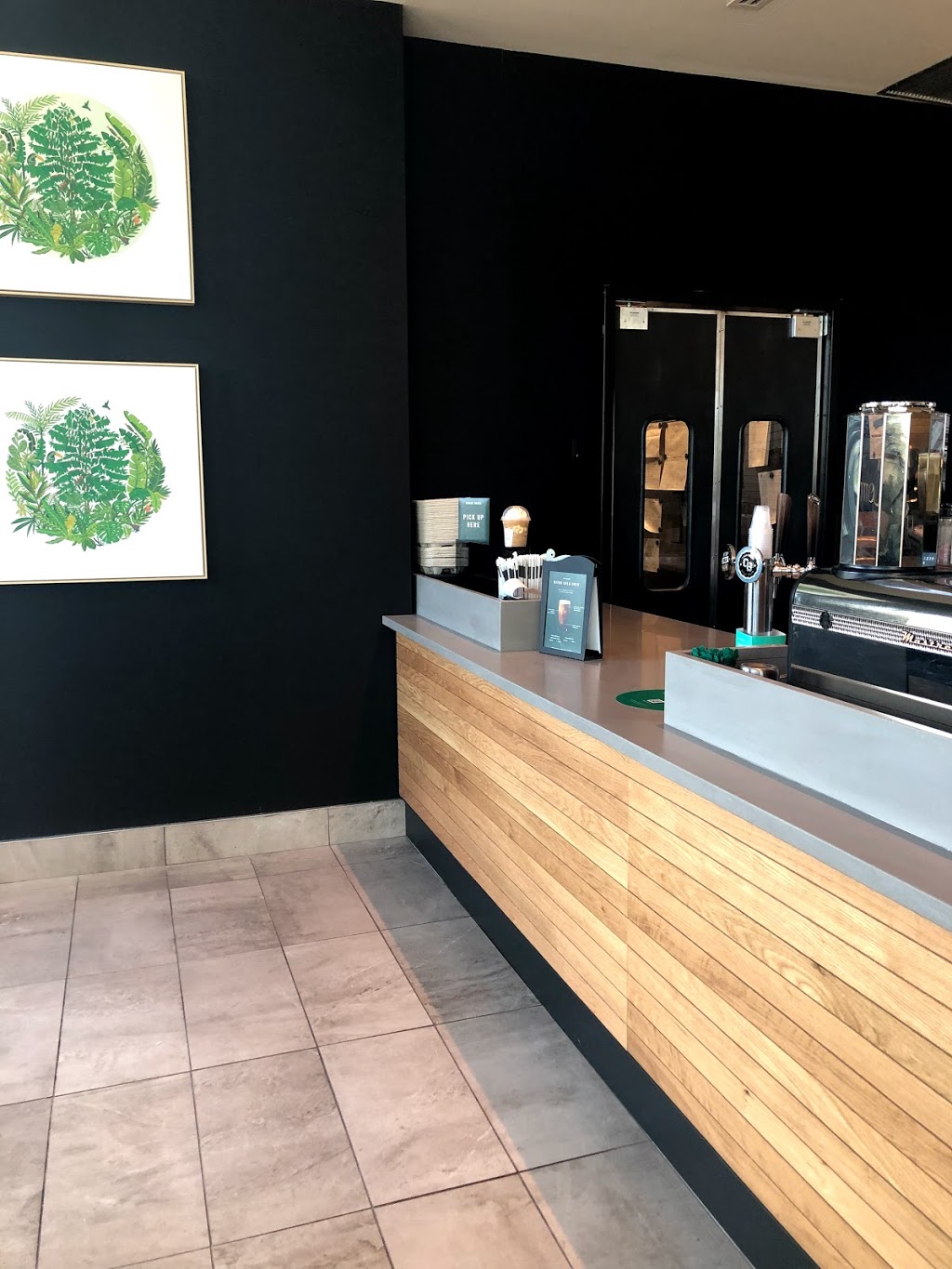 Starbucks | 665 University Ave, Orillia, ON L3V 6H2, Canada | Phone: (705) 619-3528