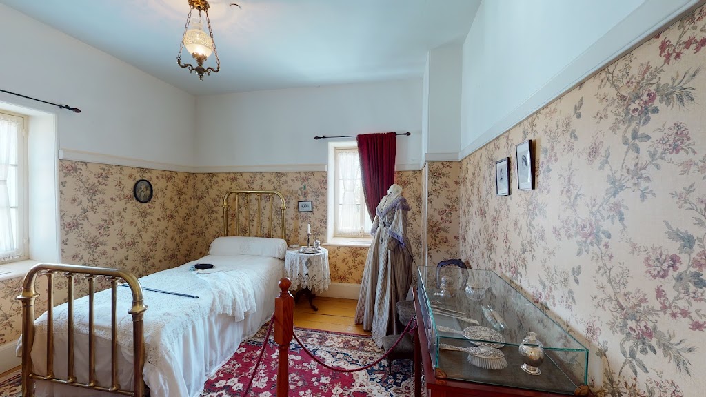 Fraser Manor | 32 Rue Fraser, Rivière-du-Loup, QC G5R 1C2, Canada | Phone: (418) 867-3906