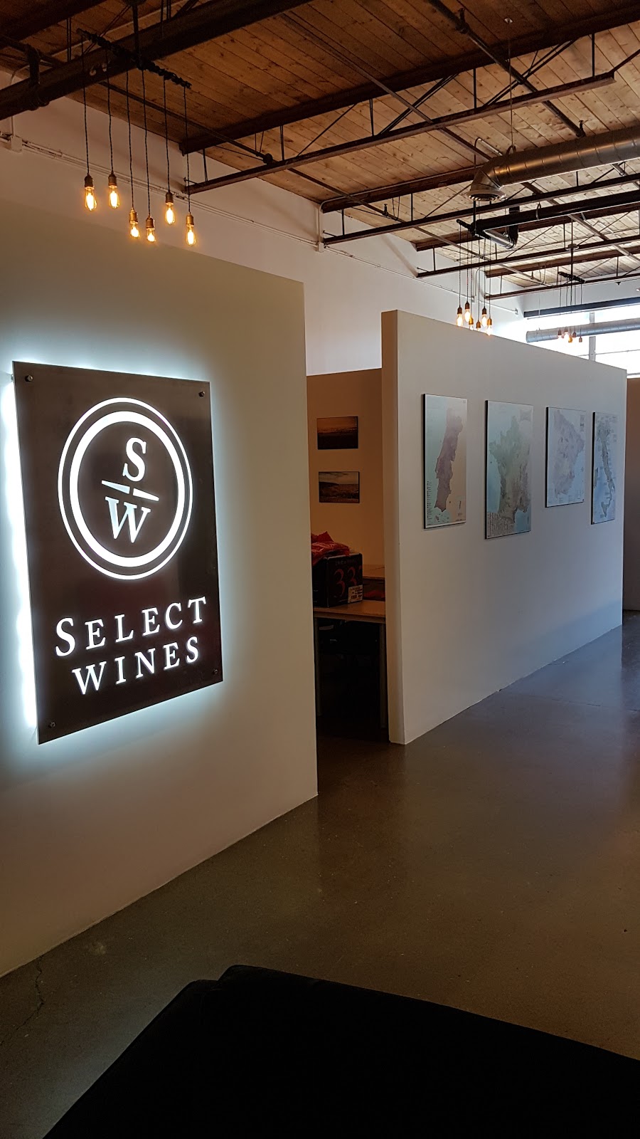 Select Wine Merchants Corporation | 90 Wingold Ave #4, North York, ON M6B 1P5, Canada | Phone: (416) 367-5600