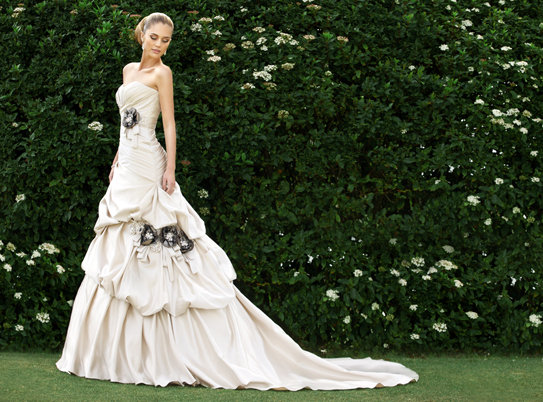 Angies Bridal | 5 Mill St S, Waterdown, ON L0R 2H0, Canada | Phone: (905) 689-8400