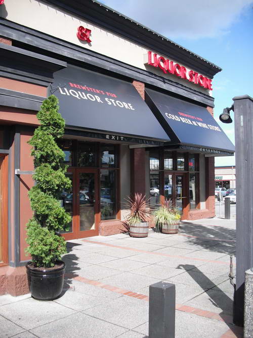 Brewsters Pub & Liquor Store | 7380 King George Blvd #700, Surrey, BC V3W 5A5, Canada | Phone: (604) 598-8100