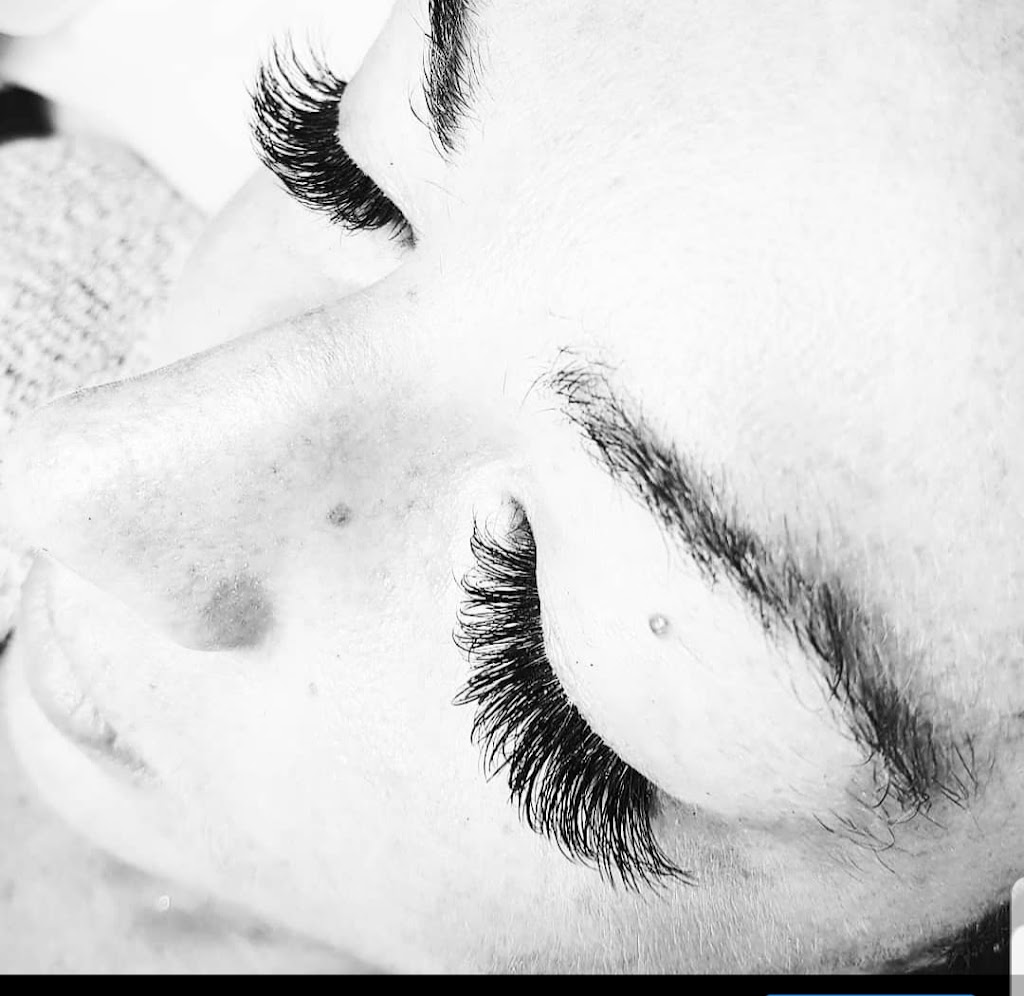 DLish Lash & Body | 580 Acadia Dr SE, Calgary, AB T2J 0B6, Canada | Phone: (403) 831-6301