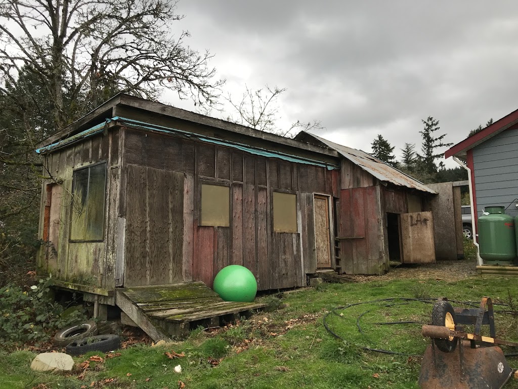 GFH Junk Removal | 6781 Amwell Dr, Brentwood Bay, BC V8M 1A1, Canada | Phone: (250) 589-4285