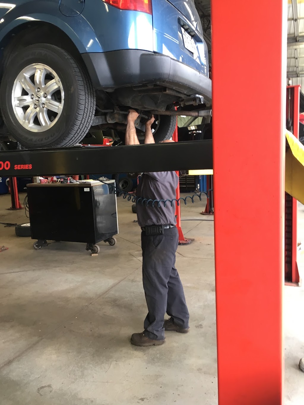 NAPA AutoPro - Garage Max | 5960 Grande Allée, Saint-Hubert, QC J3Y 1B3, Canada | Phone: (450) 678-5256