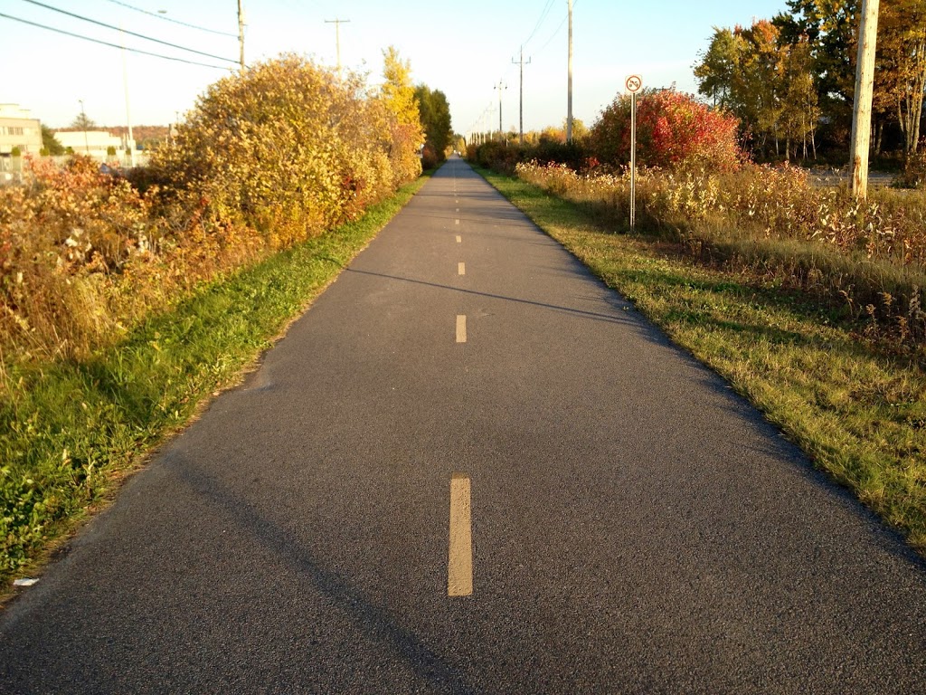 Stationnement Velopiste Jacques-Cartier/Portneuf | Saint-Gabriel-de-Valcartier, QC G0A 4N1, Canada