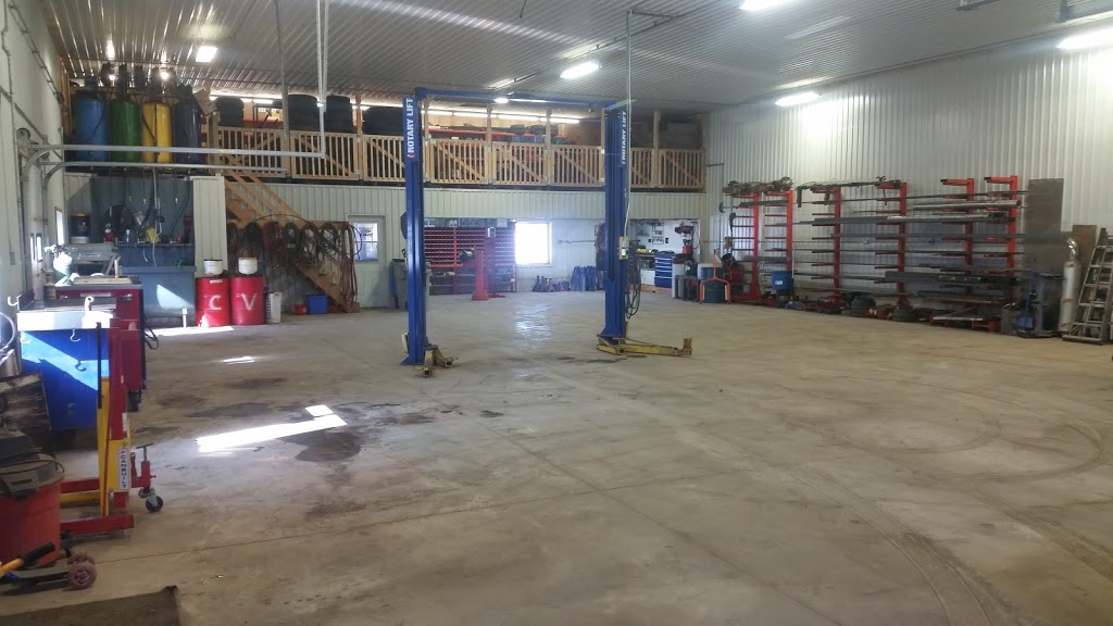 Kroes Truck Shop | 286 Bayfield Rd, Clinton, ON N0M 1L0, Canada | Phone: (519) 482-5560