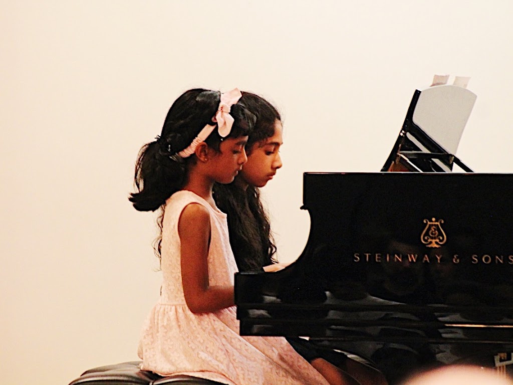 Karine Gasper Piano Studio | 40 Harding Blvd W, Richmond Hill, ON L4C 9S5, Canada | Phone: (416) 471-2595