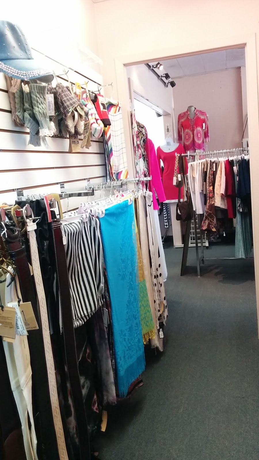 Carousel Clothing | clothing store | 72 St Leger St, Kitchener, ON N2H 6R4, Canada | 5195764990 OR +1 519-576-4990