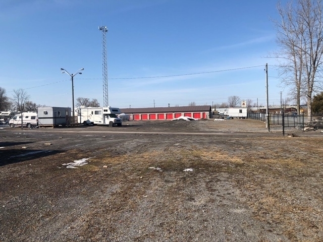 Canadian storage space rental | 400 Herchimer Ave, Belleville, ON K8N 0L2, Canada | Phone: (613) 689-4447