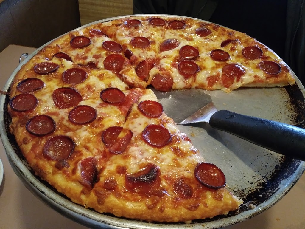 Lunettas Restaurant | 878 Cleveland Dr, Cheektowaga, NY 14225, USA | Phone: (716) 833-9756