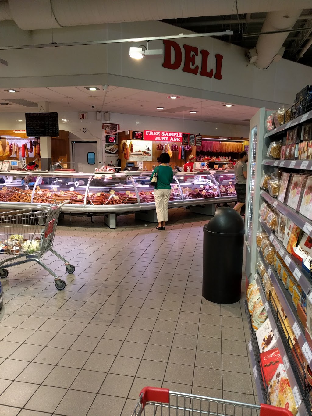 Starsky Fine Foods | 2040 Dundas St E, Mississauga, ON L4X 2X8, Canada | Phone: (905) 279-8889