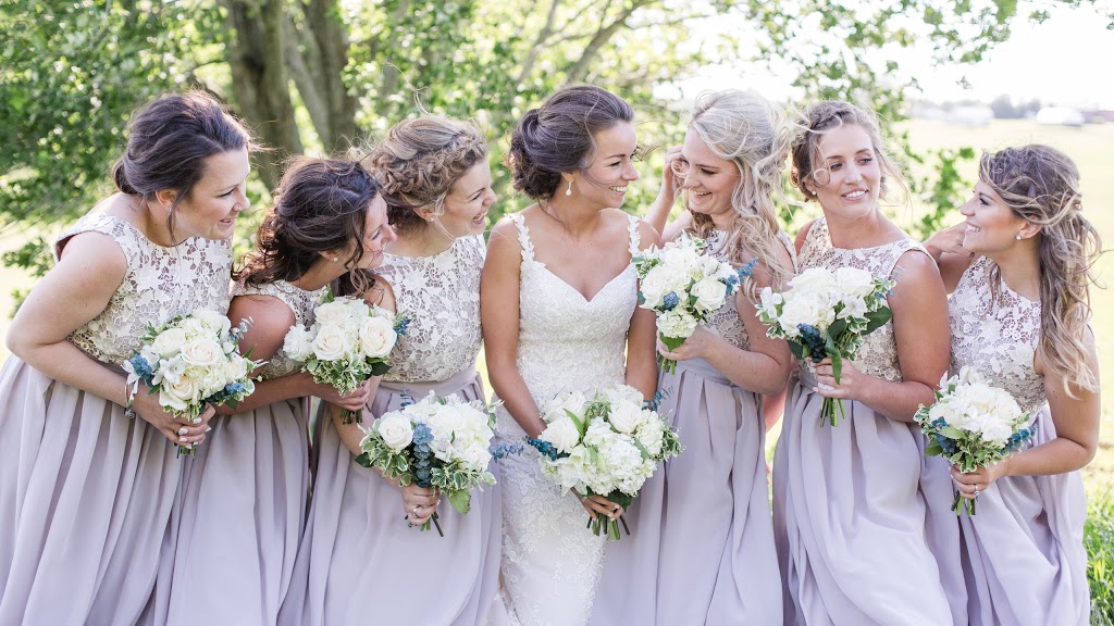 Emily B Photography | 28 Gee Crescent, Lindsay, ON K9V 0H1, Canada | Phone: (705) 341-0216