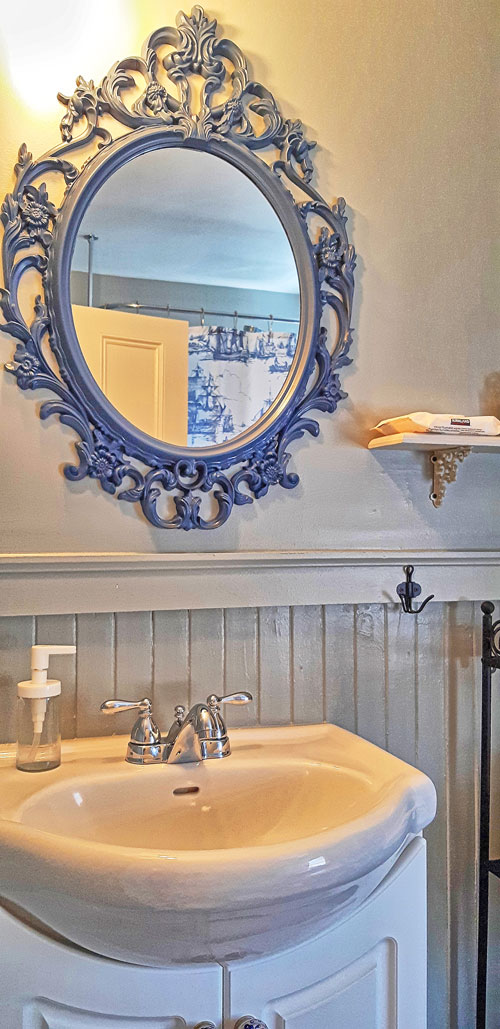 Willow House Inn | 11 Willow St, Pictou, NS B0K 1H0, Canada | Phone: (800) 459-4133