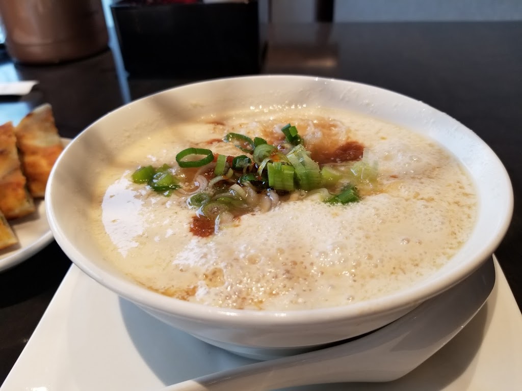 Lee Chen Asian Bistro | 84 First Commerce Dr Unit #5, Aurora, ON L4G 0H5, Canada | Phone: (905) 726-1313