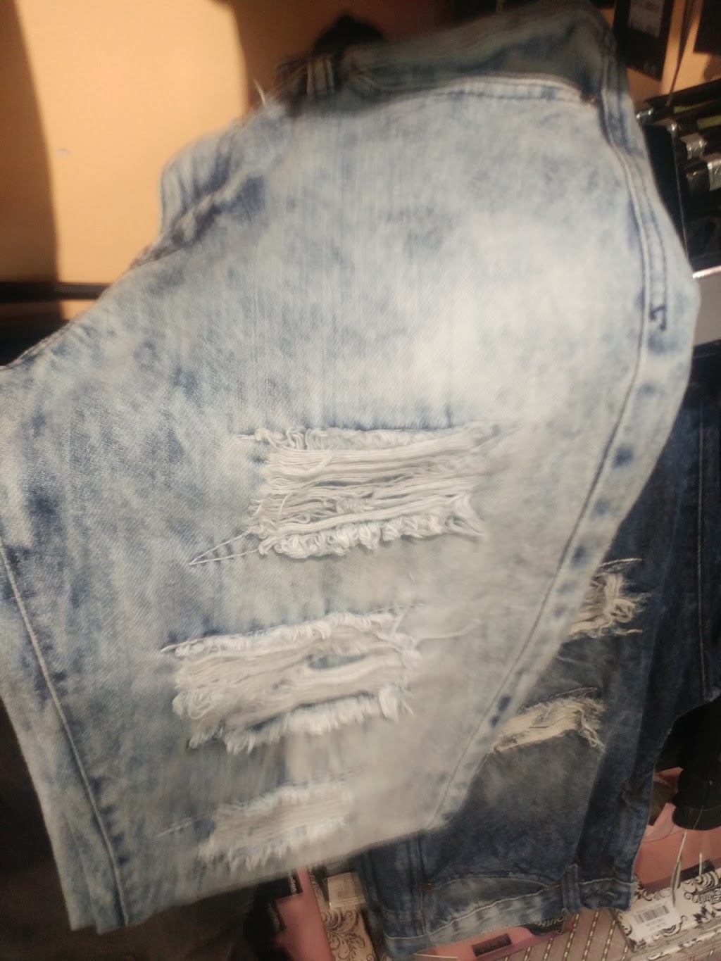 Kaz Mens Wear | 499 Main St S, Brampton, ON L6Y 1N7, Canada | Phone: (905) 216-9212