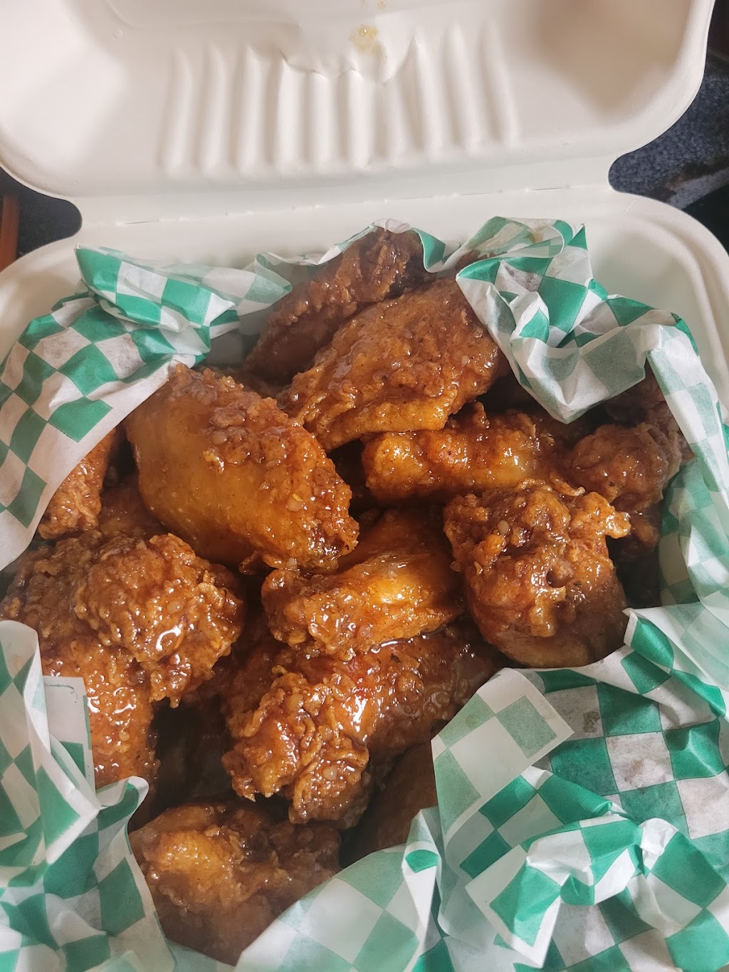 Noni’s Pizza & Wings | 300 Main St, Woodstock, ON N4S 1T3, Canada | Phone: (519) 290-9555