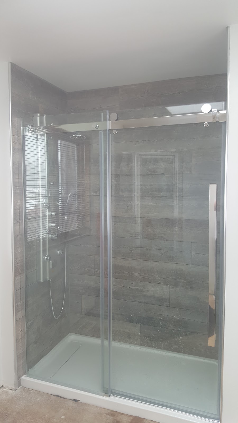 Frontier Home Improvements | 26 Terrace Hill St, Brantford, ON N3R 1E9, Canada | Phone: (519) 861-7366