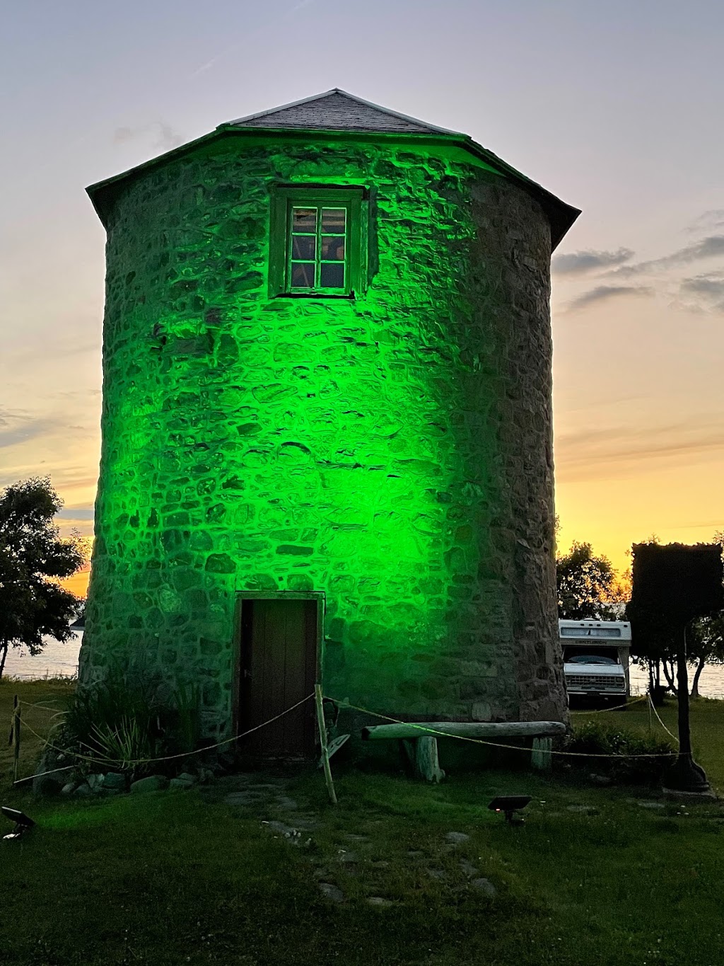 Halte-repos Moulin Vincelotte | 641 Chem. des Pionniers E, Cap-Saint-Ignace, QC G0R 1H0, Canada | Phone: (418) 241-9492