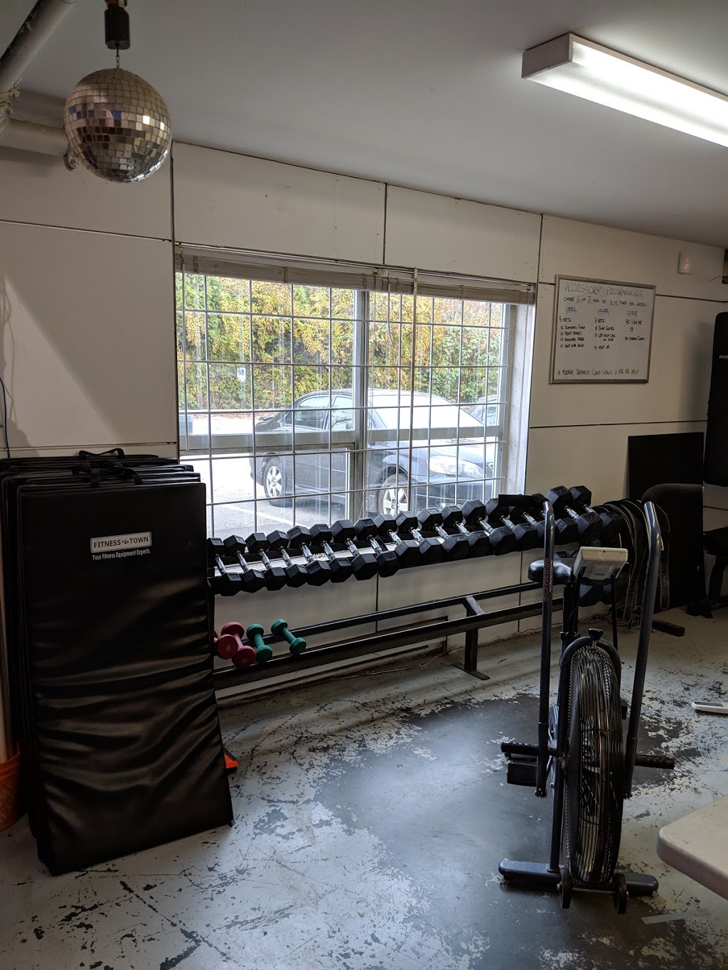 CrossFit Burnaby | 6200 Darnley St unit 201, Burnaby, BC V5B 3B1, Canada | Phone: (778) 994-2348
