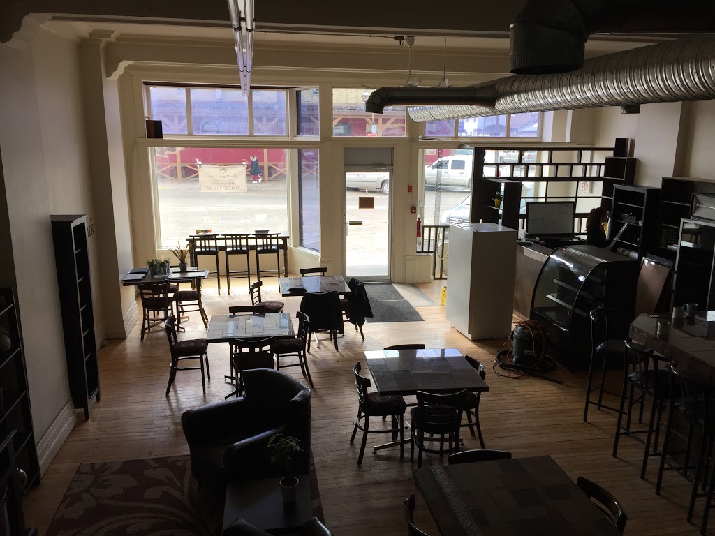 The Mighty Kiwi Juice Bar & Eatery | 201 Manitoba Ave, Selkirk, MB R1A 0Y4, Canada | Phone: (204) 481-4594
