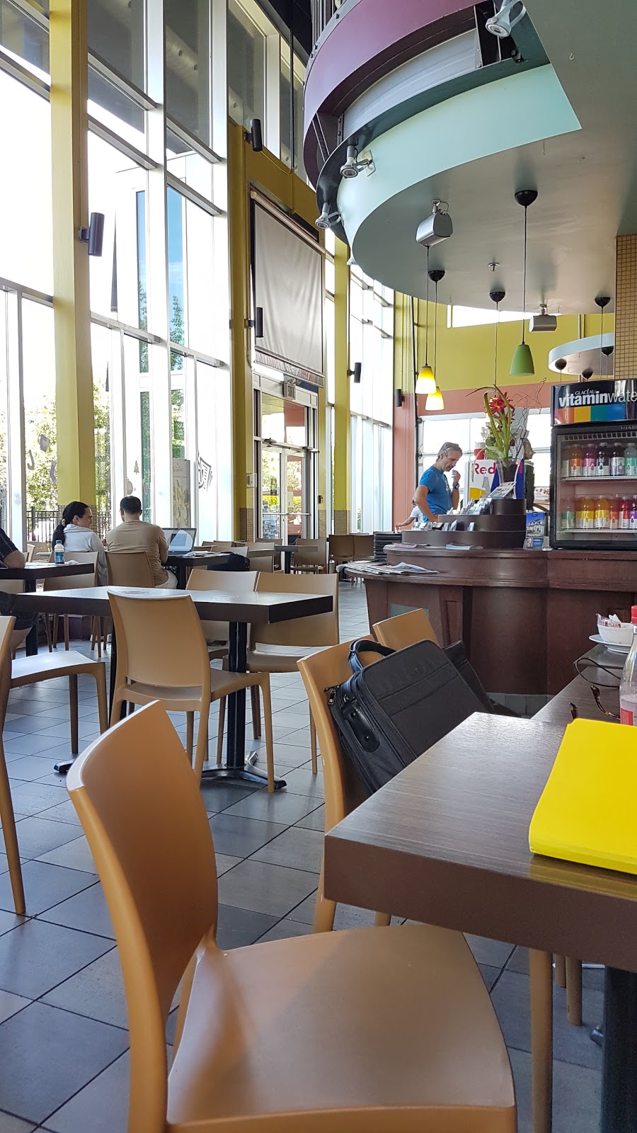 Presse Café | 1794 Avenue Pierre-Péladeau, Laval, QC H7T 2Z1, Canada | Phone: (450) 978-2233