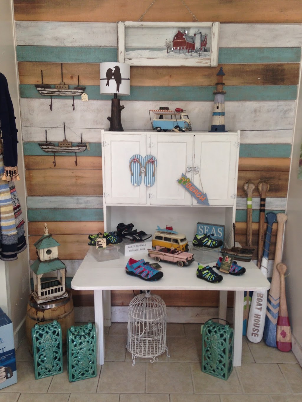 Coral By The Sea | 32 High St, Ladysmith, BC V9G 1A6, Canada | Phone: (778) 212-1532