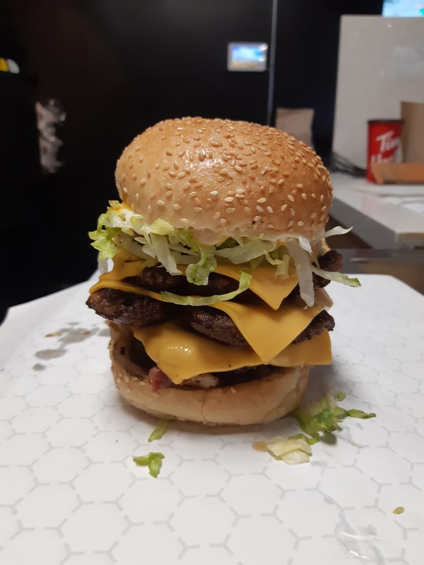BURGER FACTORY | 550 Hespeler Rd unit-2, Cambridge, ON N1R 6J8, Canada | Phone: (519) 621-6000