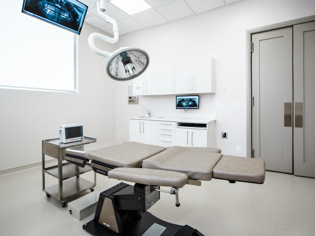 The Davis Clinic for Oral and Facial Surgery | 10 Disera Dr #210, Thornhill, ON L4J 0A7, Canada | Phone: (905) 881-2171