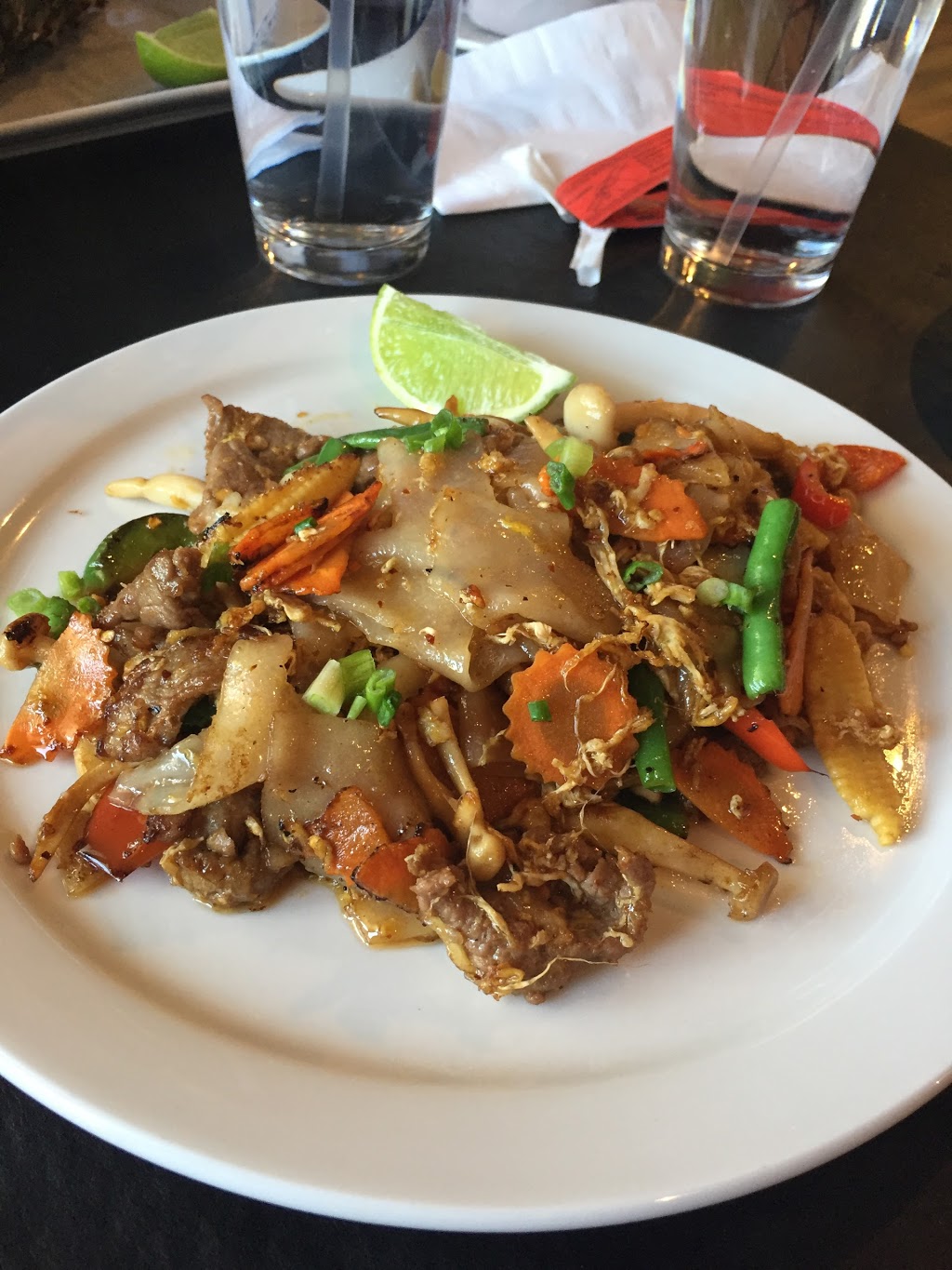 Mandalay Restaurant & Bar (Authentic Burmese & Thai Cuisine) | 6621 Niagara Falls Blvd, Niagara Falls, NY 14304, USA | Phone: (716) 283-8100