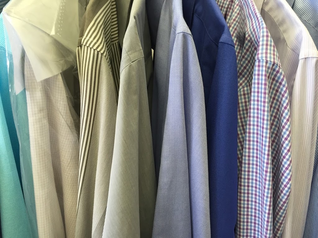 LAVISH DRY CLEANER | 2901 Eglinton Ave W, Mississauga, ON L5M 6J3, Canada | Phone: (905) 607-8662