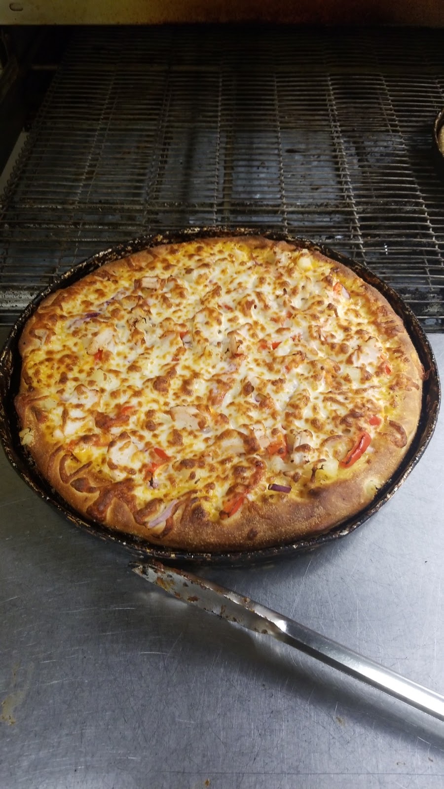 Papa AJs Pizza | 45695 Hocking Ave #2b, Chilliwack, BC V2P 6Z6, Canada | Phone: (604) 392-2227