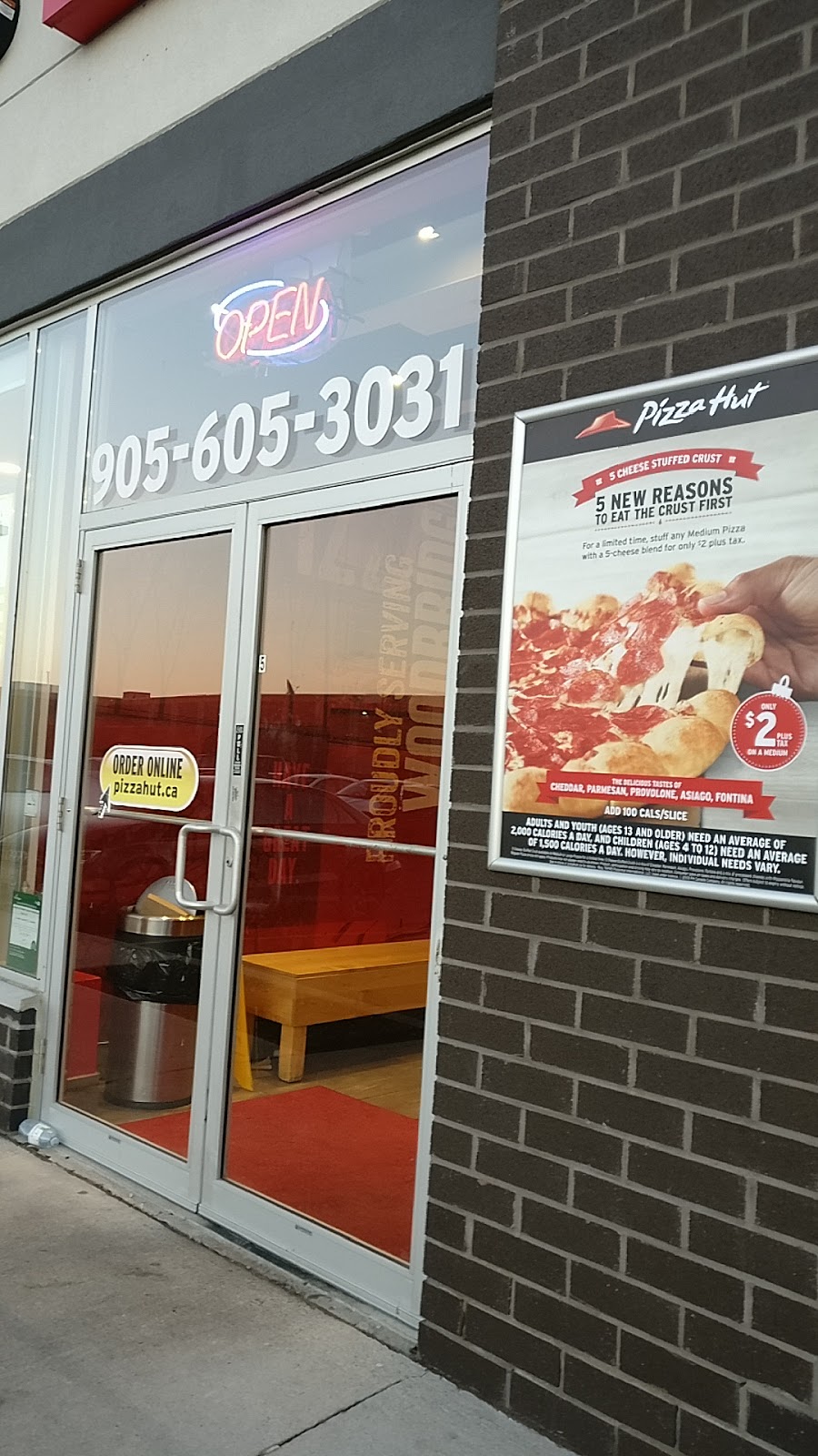 Pizza Hut | 8290 ON-27 Unit 5, Woodbridge, ON L4H 0S1, Canada | Phone: (905) 605-3031