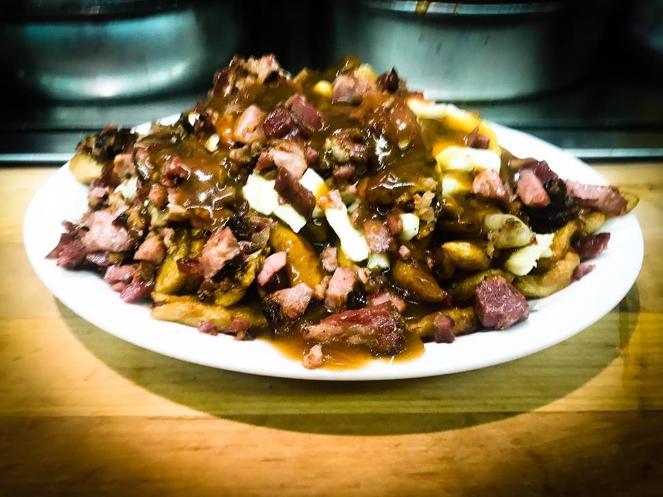 Restaurant Canada Drive-In | 195 Boulevard DAnjou, Châteauguay, QC J6J 2R3, Canada | Phone: (450) 691-8255