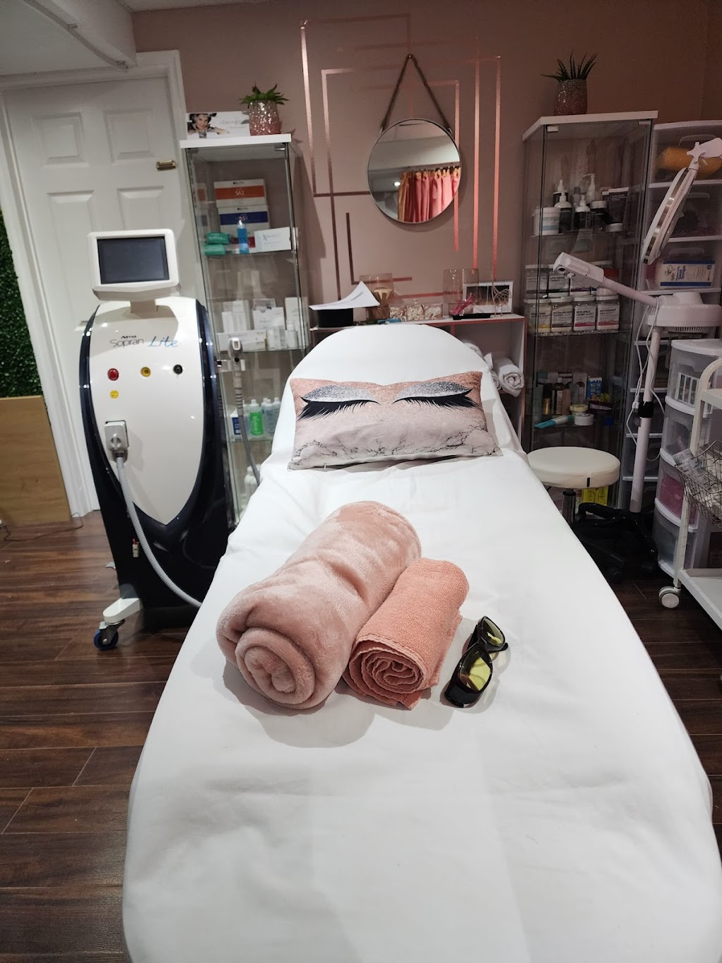 Skin+co. | 1948 Romina Ct, Innisfil, ON L9S 4X9, Canada | Phone: (647) 891-8564
