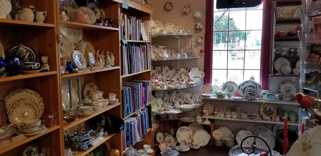 Jardin Estate Jewellers & Antiques | 5221 9th Avenue, Hwy 97, Okanagan Falls, BC V0H 1R0, Canada | Phone: (250) 497-6733