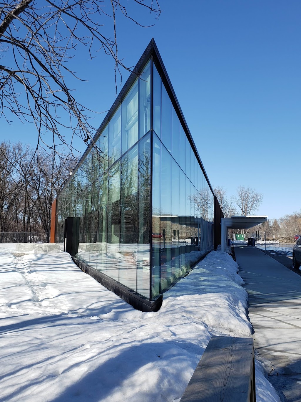 Windsor Park Library | 1195 Archibald St, Winnipeg, MB R2J 1G3, Canada | Phone: (204) 986-4949