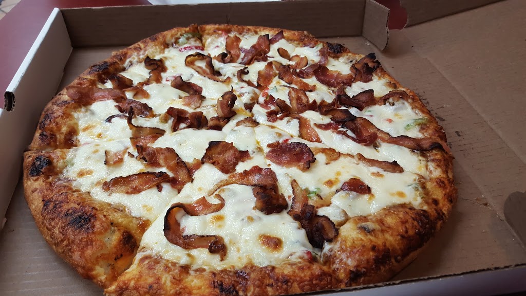 Lorenzos Pizzeria | 100 Castlefrank Rd, Kanata, ON K2L 2V6, Canada | Phone: (613) 836-3311