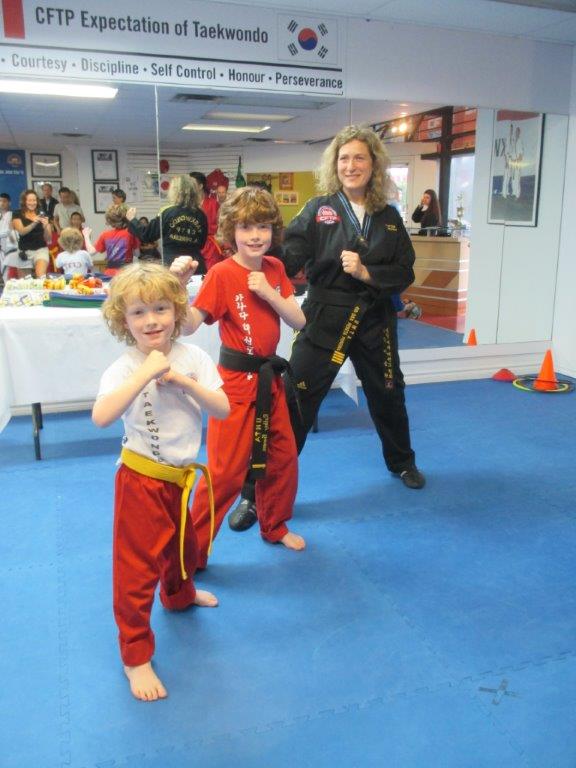 Canadian Family Taekwondo Programs | 1575 Clarkson Rd N, Mississauga, ON L5J 2X1, Canada | Phone: (416) 255-4664