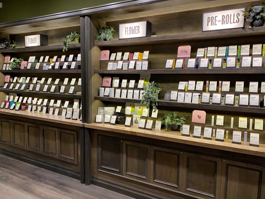 Miss Jones Kozlov Outpost | 400 Bayfield St Unit G58 G59 G61, Barrie, ON L4M 5A1, Canada | Phone: (705) 881-4629