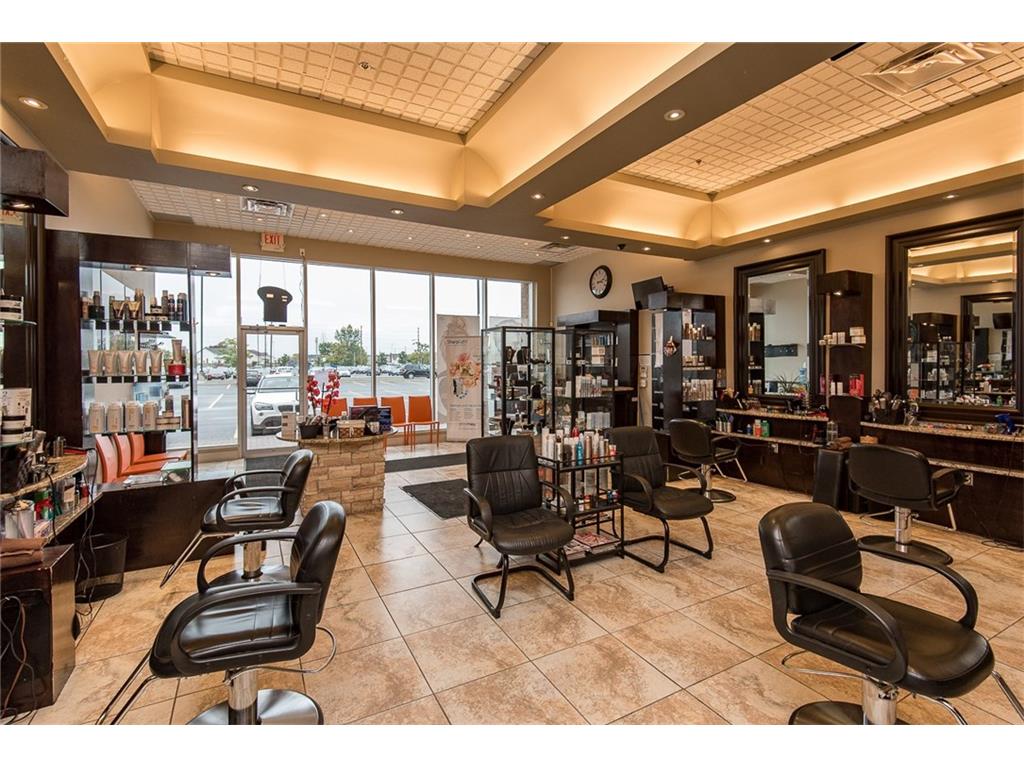Trims Salon and Spa | 2010 Trim Rd, Orléans, ON K4A 0G4, Canada | Phone: (613) 834-9700