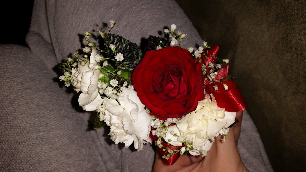 Farrants Flower Shop | 323 Farrant St, Newport, VT 05855, USA | Phone: (802) 334-6597